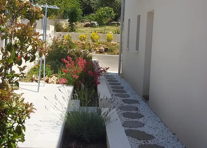 Feijoa Holiday home *