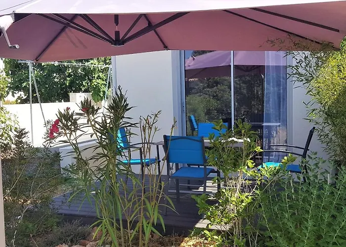 Feijoa Holiday home *